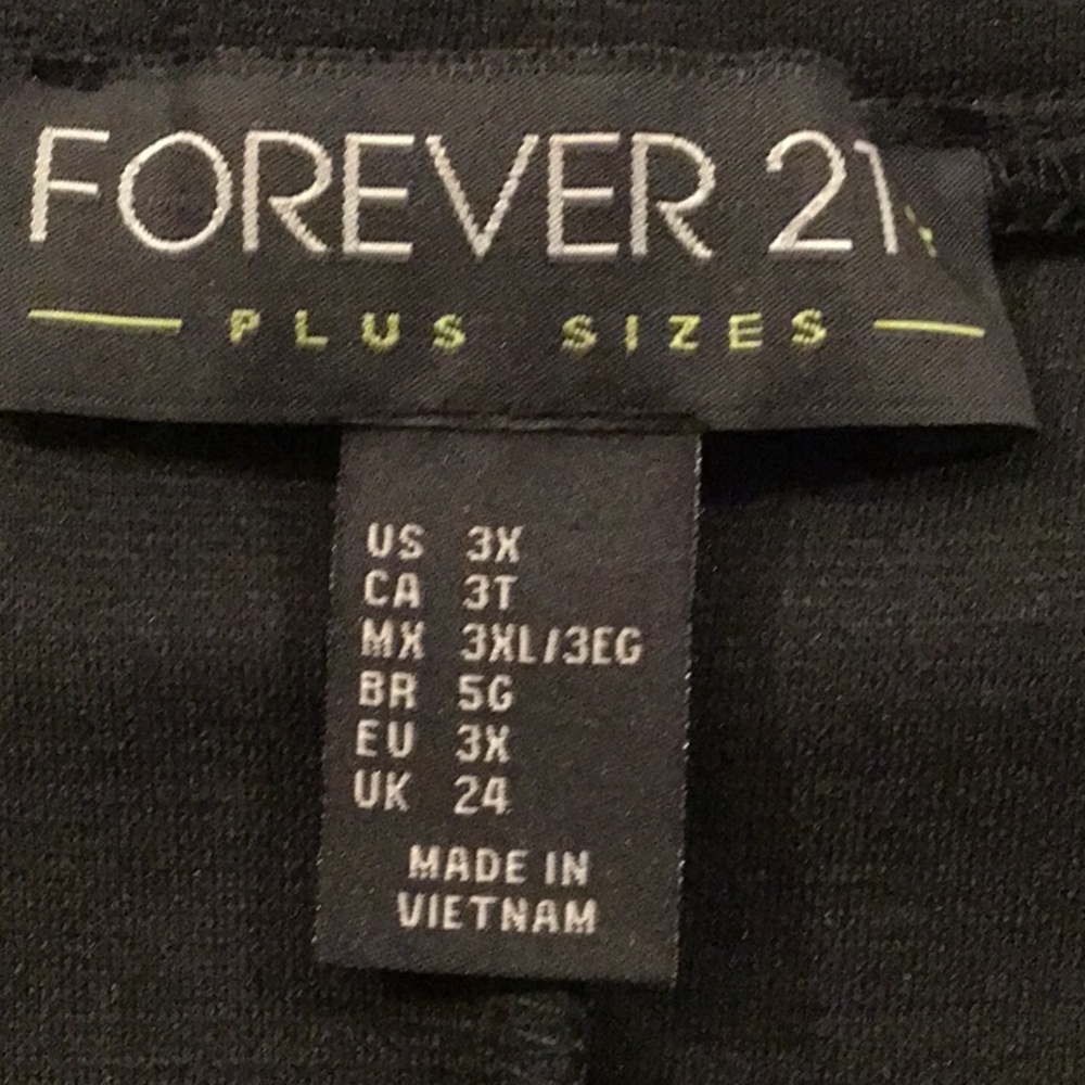 NEW FOREVER 21 plus size skirt - Picture 6 of 10